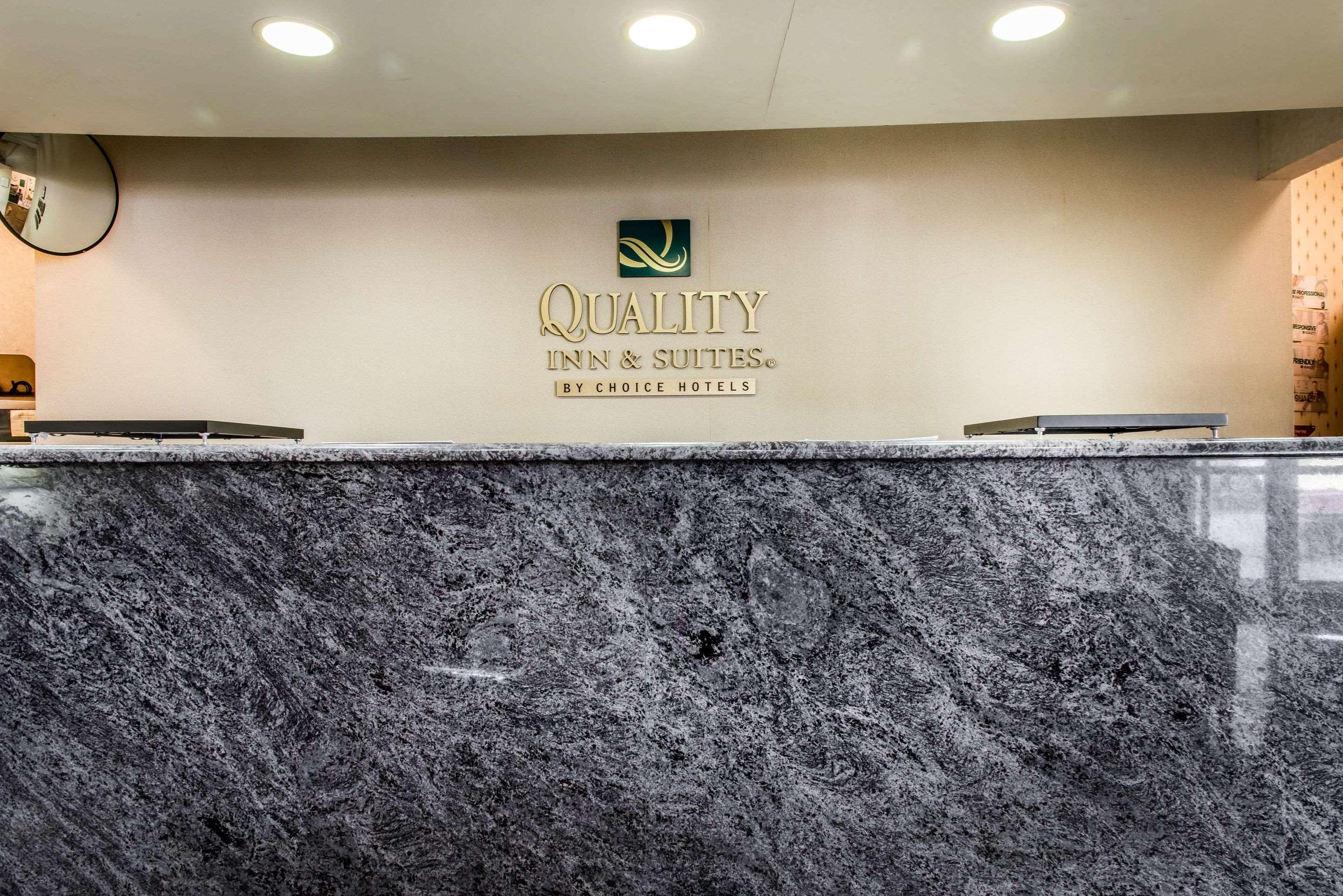 Quality Inn & Suites Fairview  Екстериор снимка