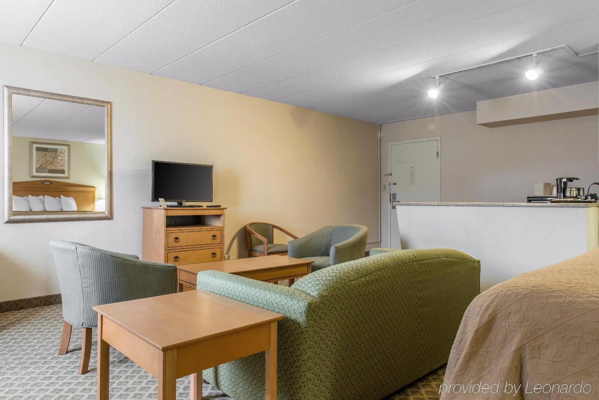 Quality Inn & Suites Fairview  Екстериор снимка